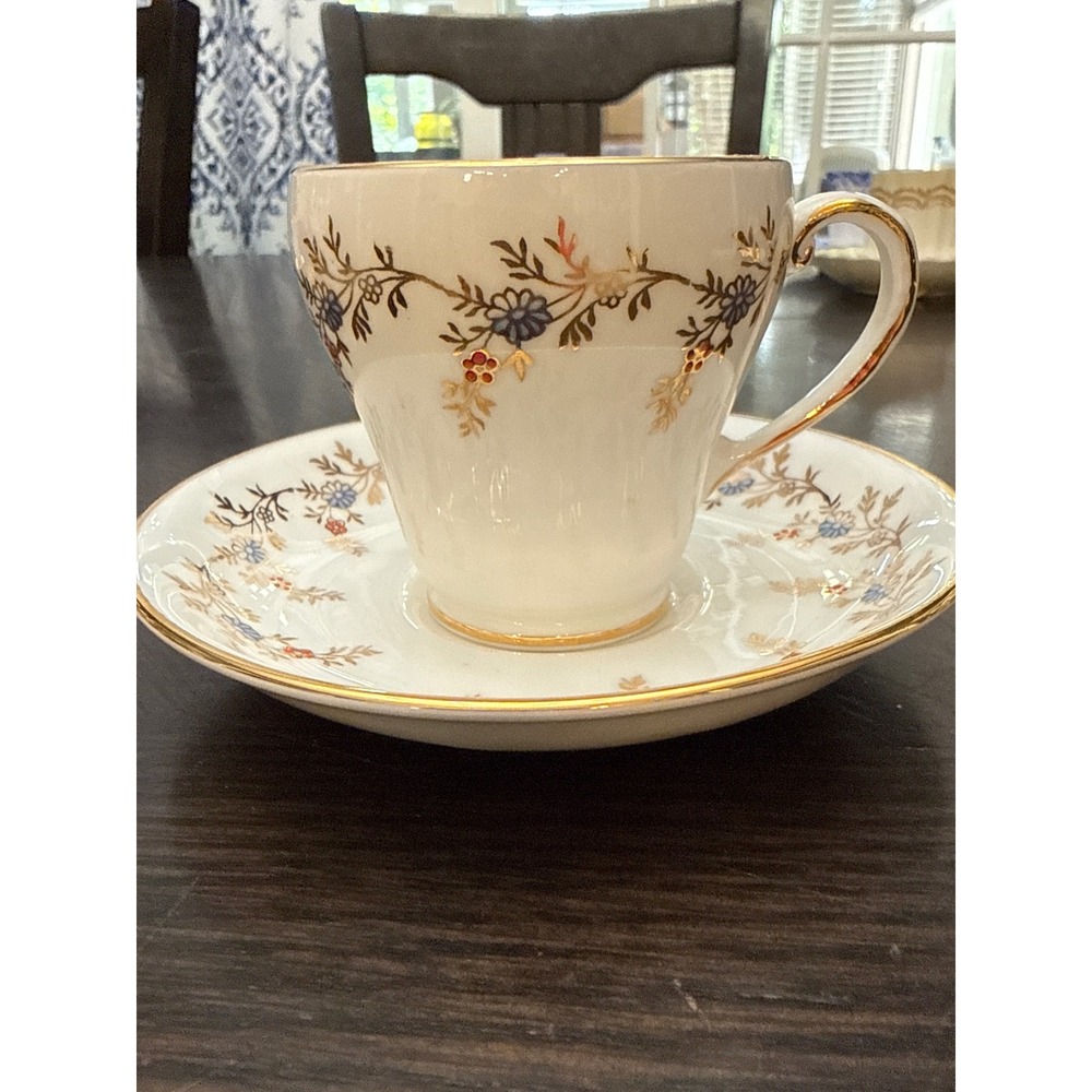 Royal Grafton Fine Bone China Teacup Saucer Set Floral Gold Gilt Made in England
